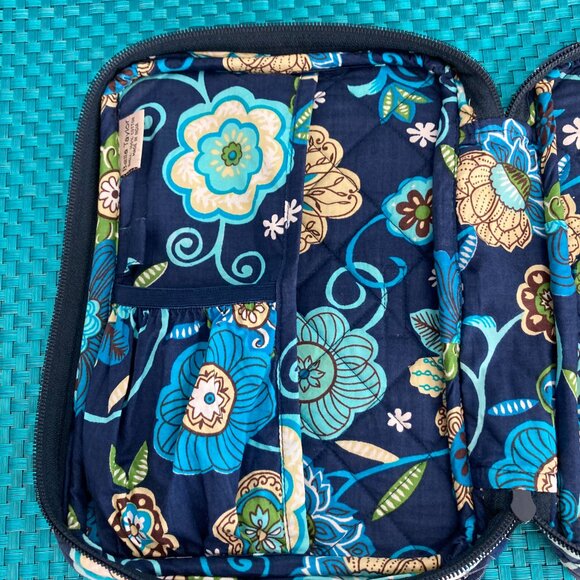 Bella Taylor Travel Cosmetic Jewelry Zip Around Case - Picture 6 of 16